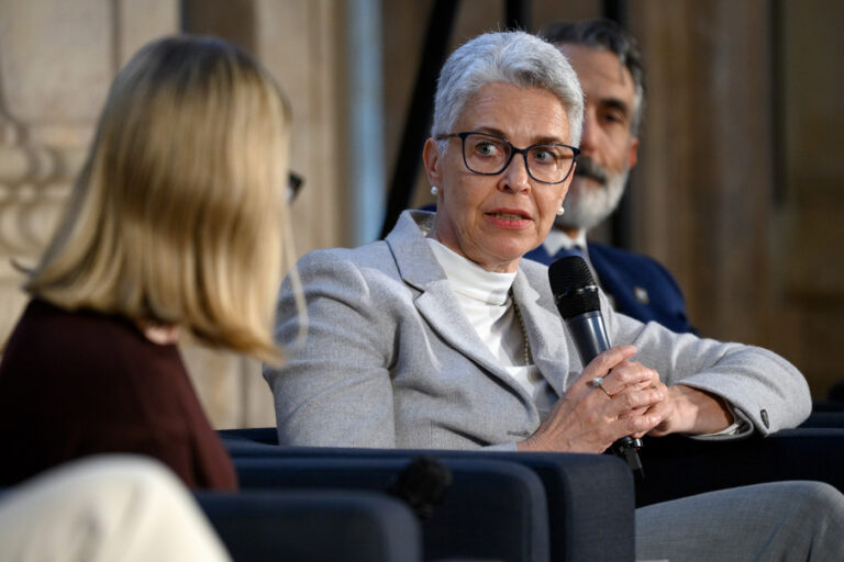 Quantum – Research, Industry and the Arts